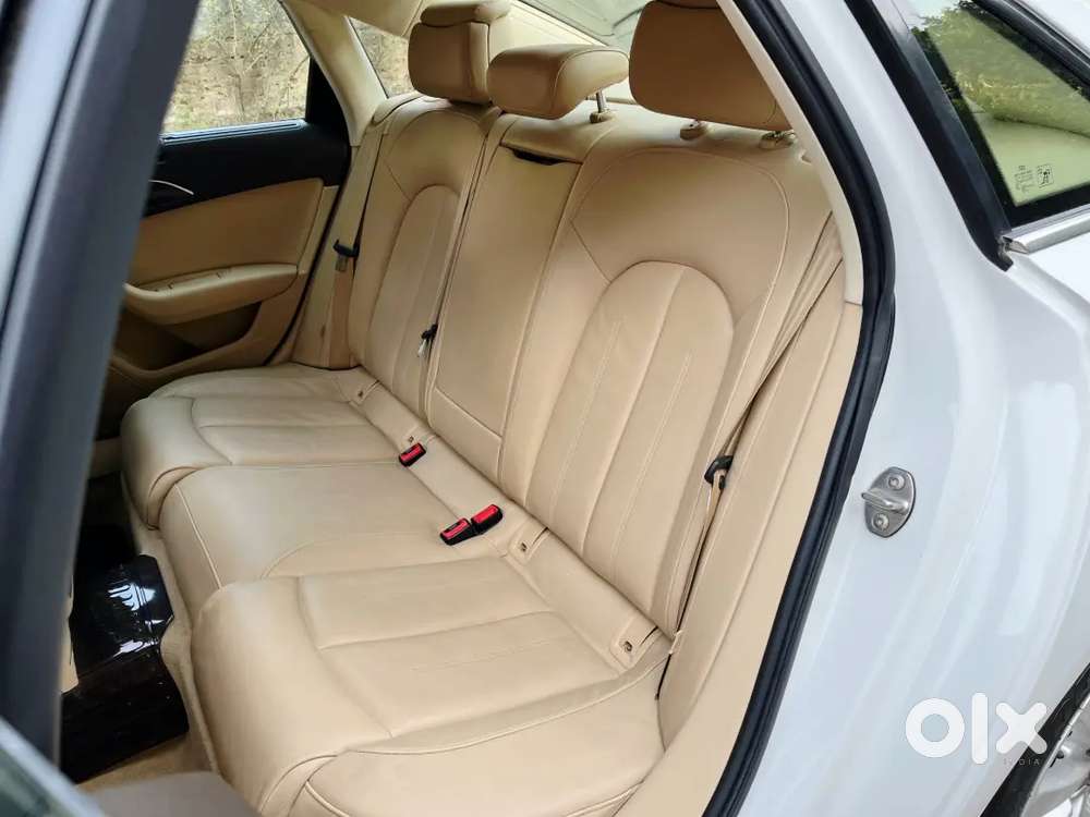 Toyota Camry Hybrid 2015