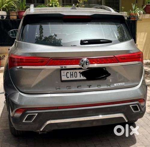 Mg Hector Plus 2024 Petrol 23500 Km Driven 2025 Purchased