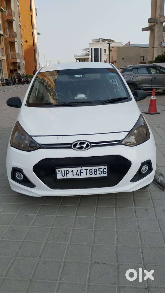 Hondai Xcent 2017 Model White Colour Up 14 Cng Petrol