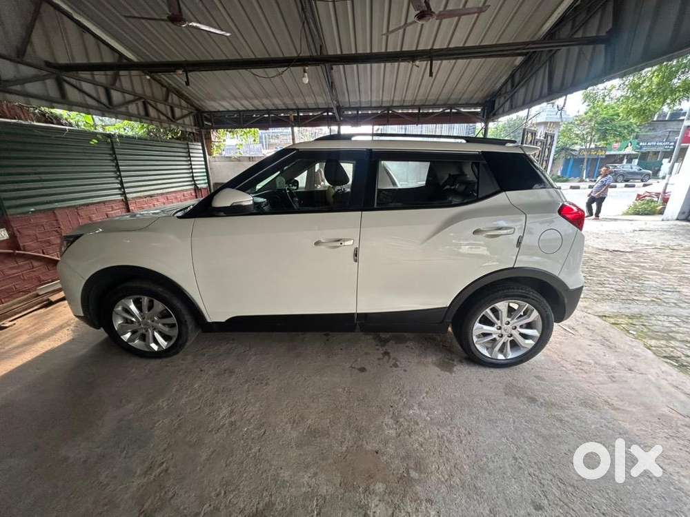 Mahindra Xuv300 Petrol Well Maintained