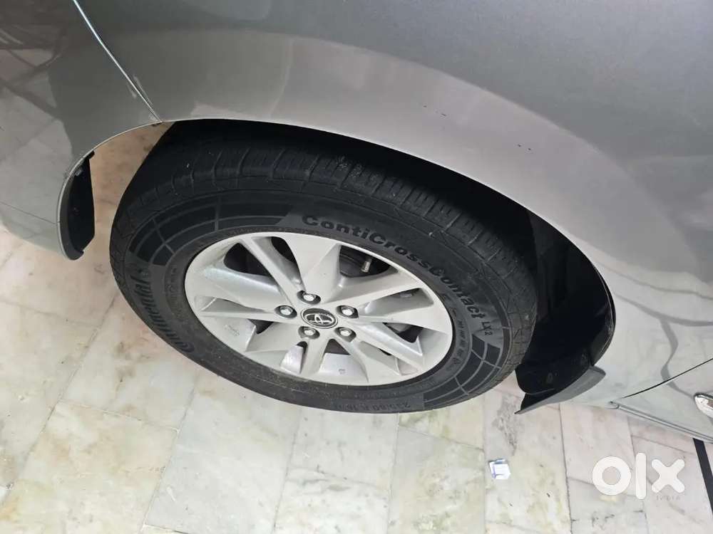 Toyota Innova Crysta 2.4v 2016 Model In Excellent Condition