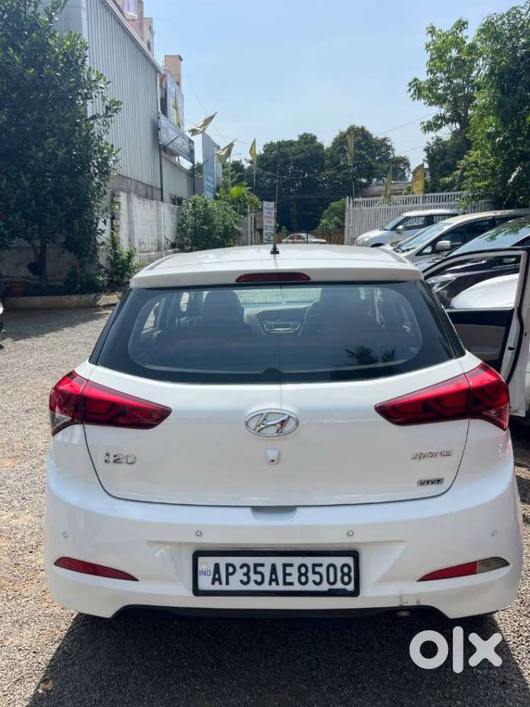 Hyundai I20 1.2 Sportz Option, 2016, Petrol