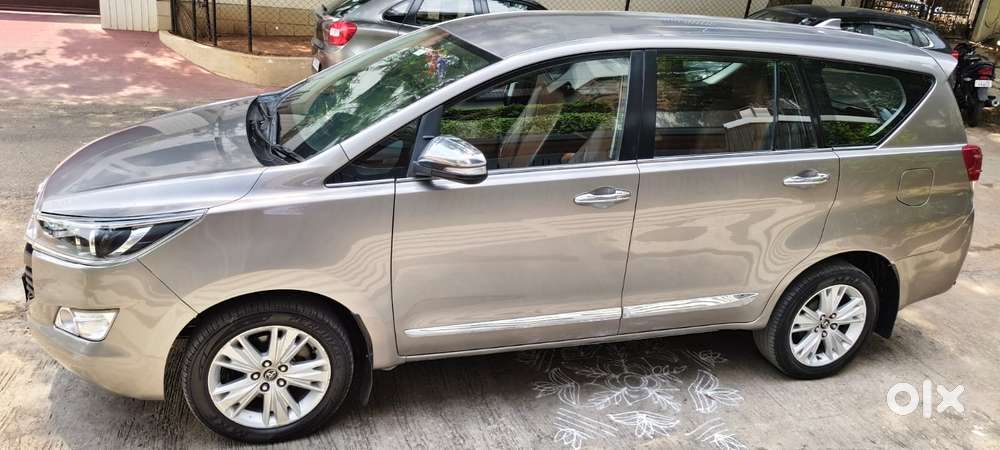 Toyota Innova Crysta 2.8z Automatic, 2016, Diesel