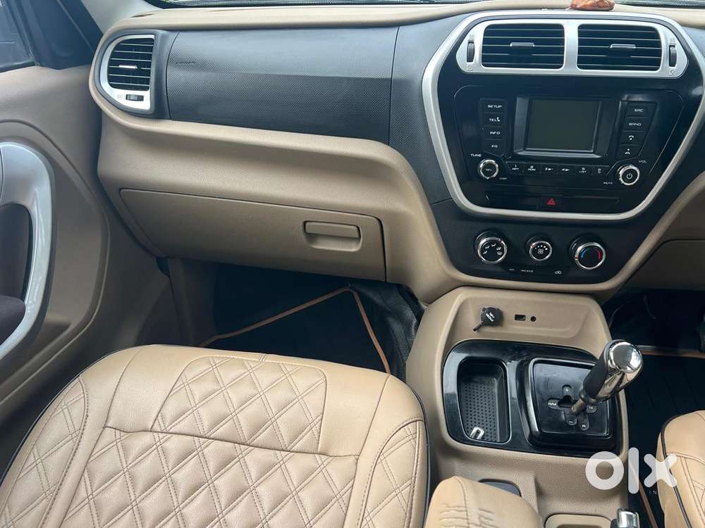 Mahindra Tuv 300 Mhawk100 T8, 2017, Diesel