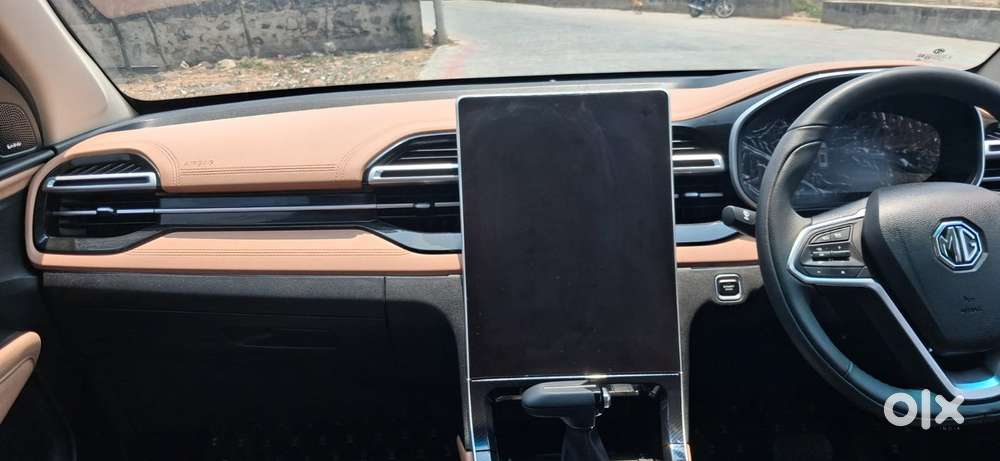 Mg Hector Plus Savvy Pro 1.5 Turbo Petrol Cvt 6 Str Dual Tone, 2026,..