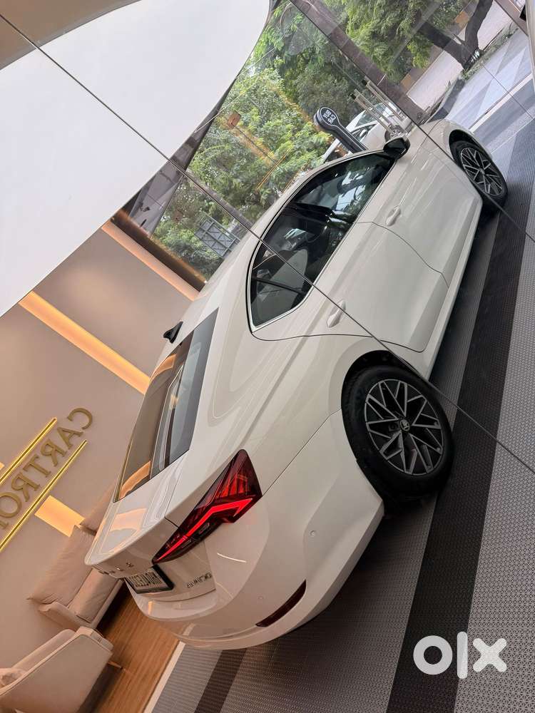 Skoda Octavia 2.0 L K Tsi At, 2022, Petrol