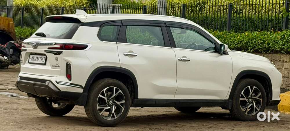 Toyota Urban Cruiser Hyryder 1.5 V Hybrid, 2025, Cng & Hybrids