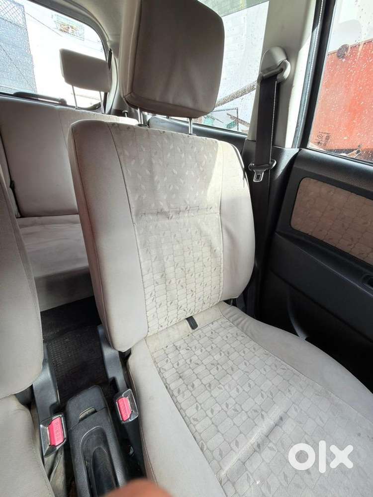 Well Mentained Car With Electric Side Mirrors And Windows