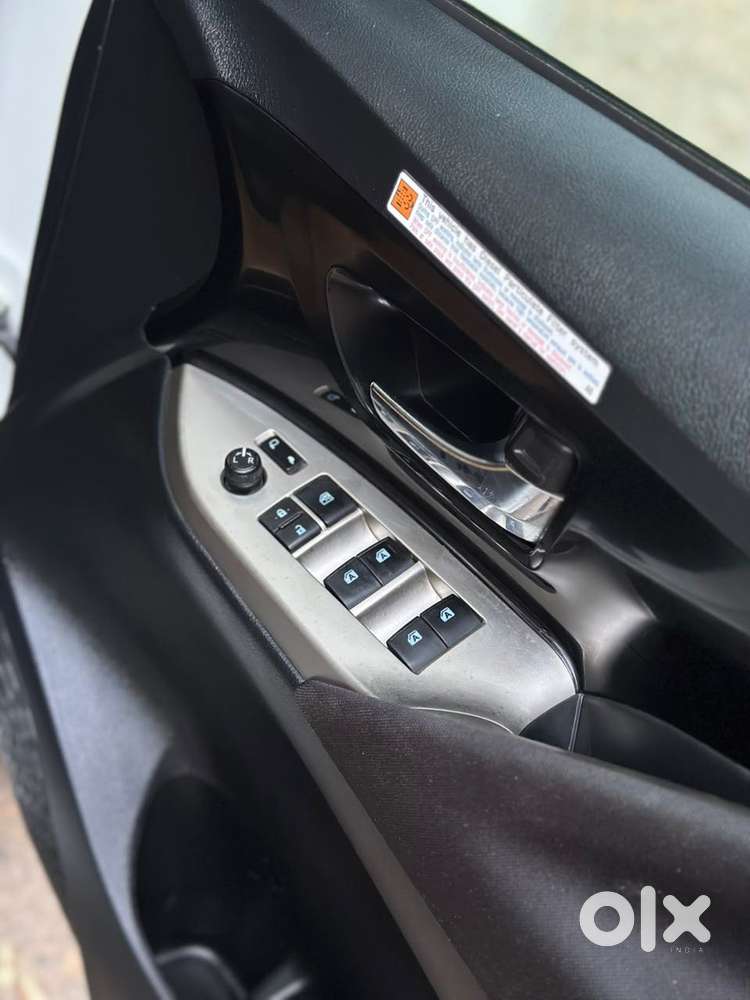 Toyota Innova Crysta [2020-ongoing] 2.4 Zx 7 Str, 2022, Diesel