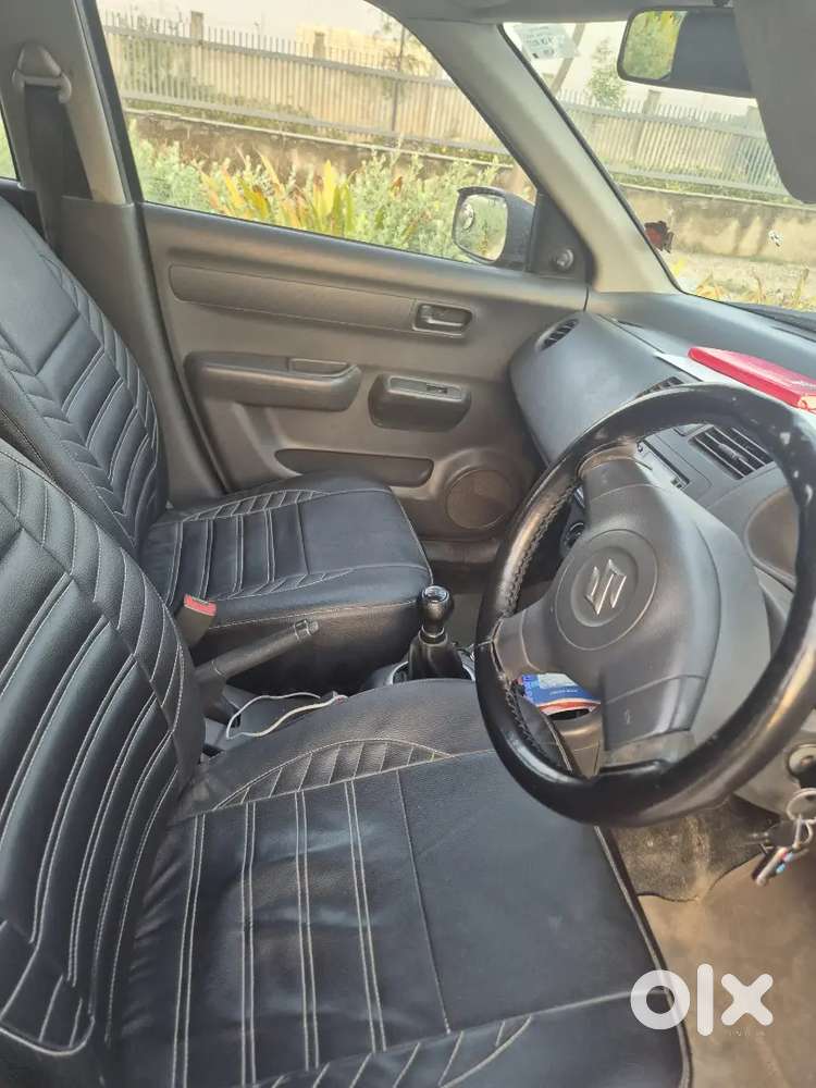 2010 Model Red Colour 5 Year Passing Front Window Power