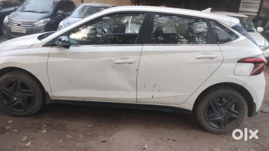 Hyundai I20 Sportz 1.2 Ivt, 2023, Petrol