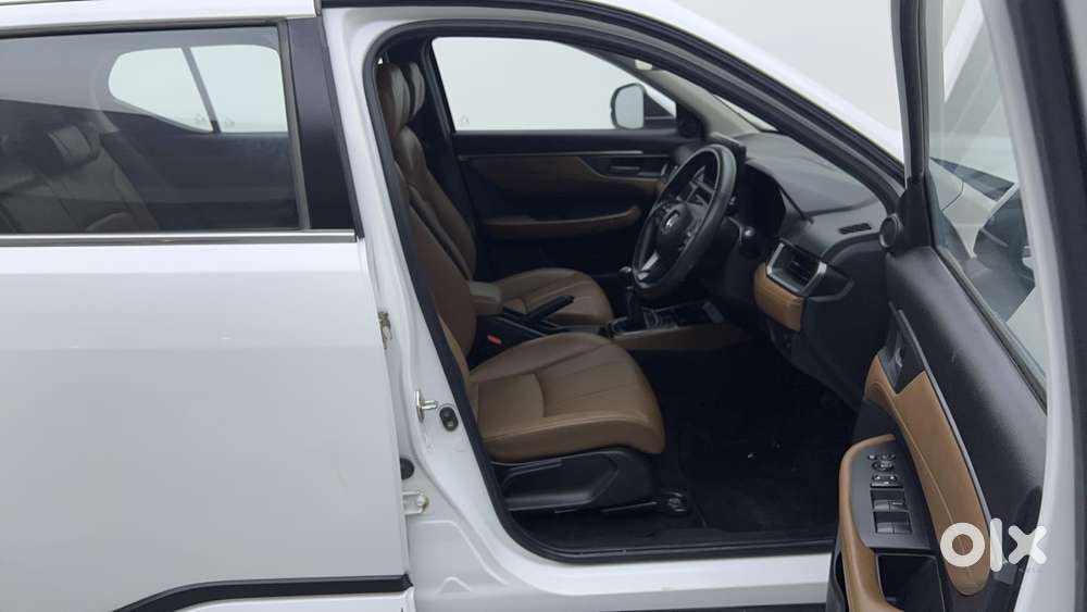 Honda Elevate Zx Mt, 2024, Petrol