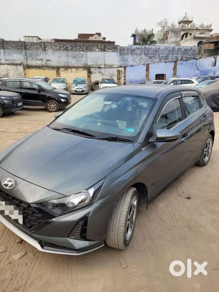 Hyundai I20 Sportz 2024 Petrol Car With Sunroof Wireless Charger