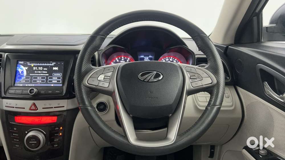 Mahindra Xuv300 1.2 W8 (o) Amt Petrol, 2022, Petrol