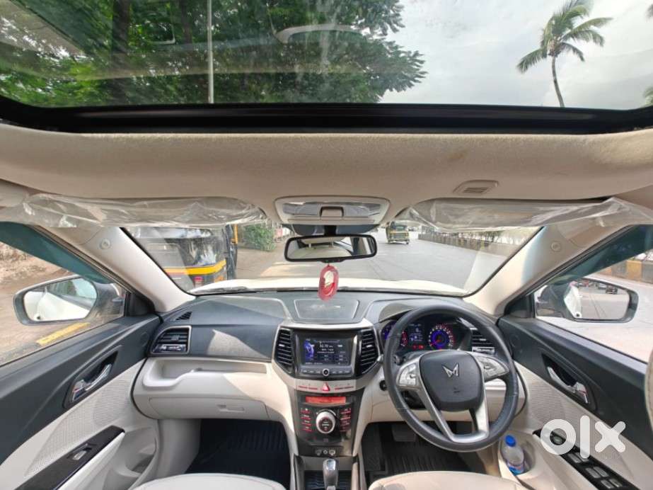 Mahindra Xuv300 1.2 W8 (o) Amt Petrol, 2023, Petrol