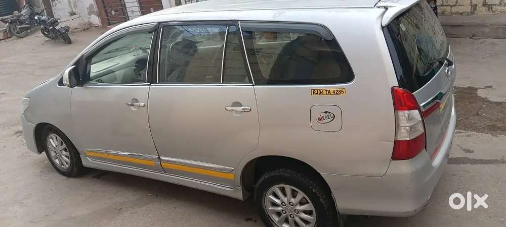 Toyota Innova 2014 Diesel 95000 Km Driven