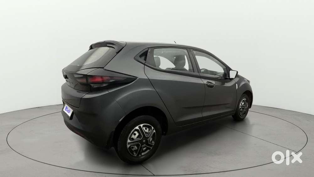 Tata Altroz 1.2 Xe, 2020, Petrol
