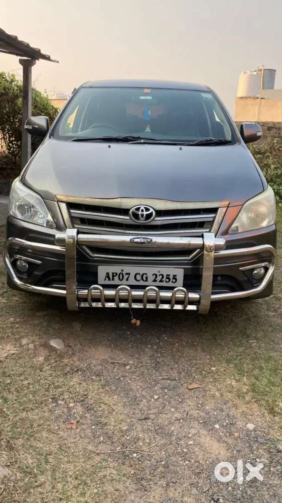 Toyota Innova 2015 Diesel Well Maintained