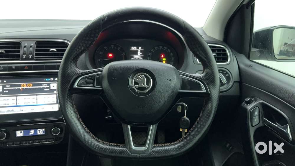Skoda Rapid 1.0 Style At, 2021, Petrol