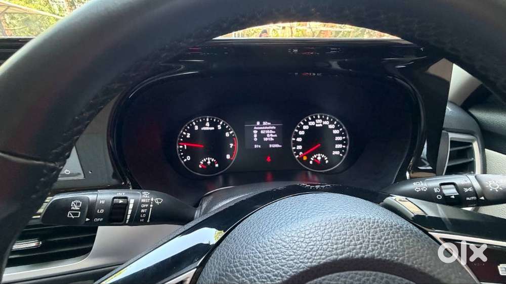 Kia Seltos Petrol Htx Mt 2020