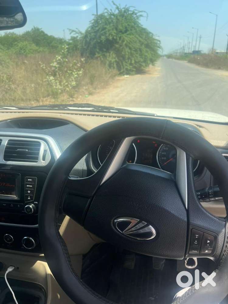 Mahindra Tuv 300 2018 Diesel Well Maintained