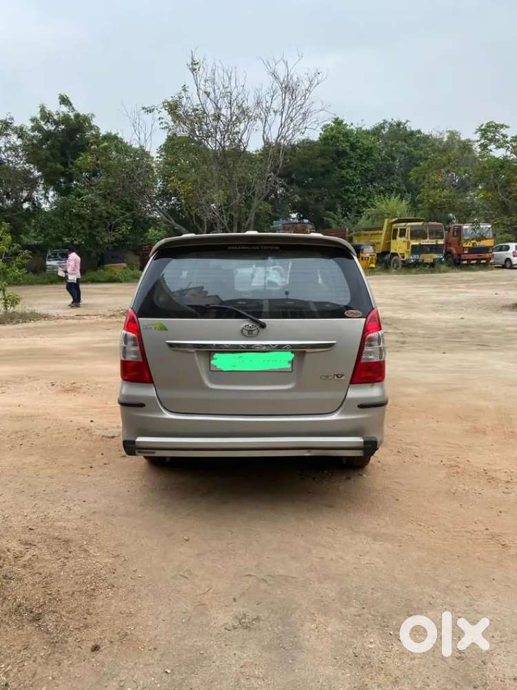 Toyota Innova 2012 Diesel Well Maintained