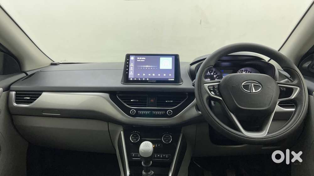 Tata Nexon 1.2 Revotron Xz Plus Dual Tone, 2017, Petrol