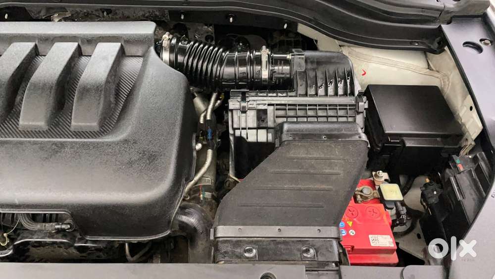 Mahindra Xuv700 2.0 Ax 5 Petrol At Str, 2022, Petrol