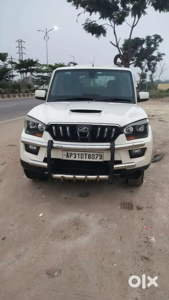 Mahindra Scorpio S10 2017 Diesel 110000 Km Driven