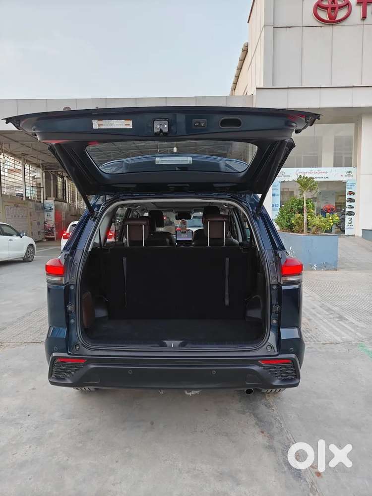 Toyota Innova Hycross 2.0 Zx Hybrid 7 Str, 2024, Petrol