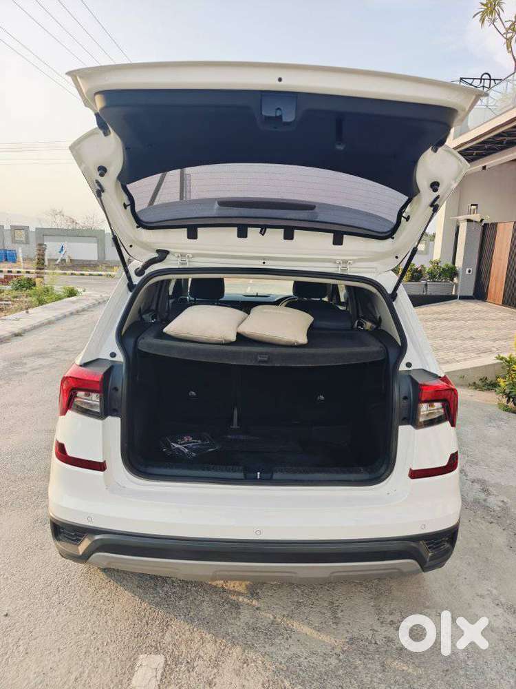 Skoda Kushaq 1.0 Tsi Style At (6 Airbags), 2022, Petrol