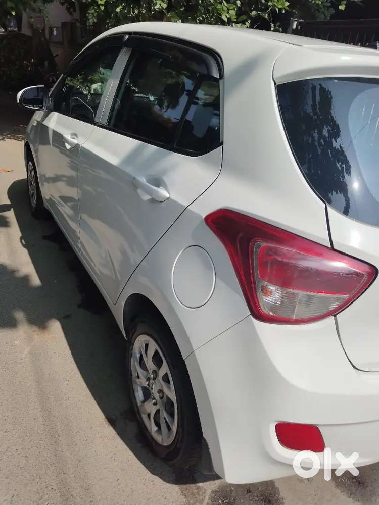 Hyundai Grand I10 2015 Petrol 59700 Km Driven