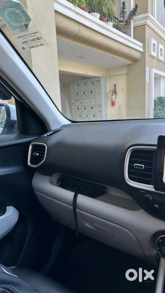 Hyundai Venue Petrol Manual 2023