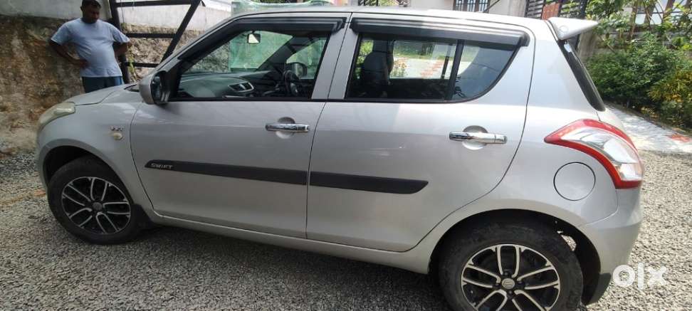 Maruti Suzuki Swift 1.2 Lxi (o), 2017, Petrol