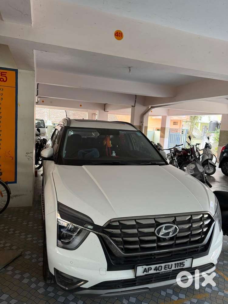 Hyundai Alcazar 2025 Petrol Well Maintained