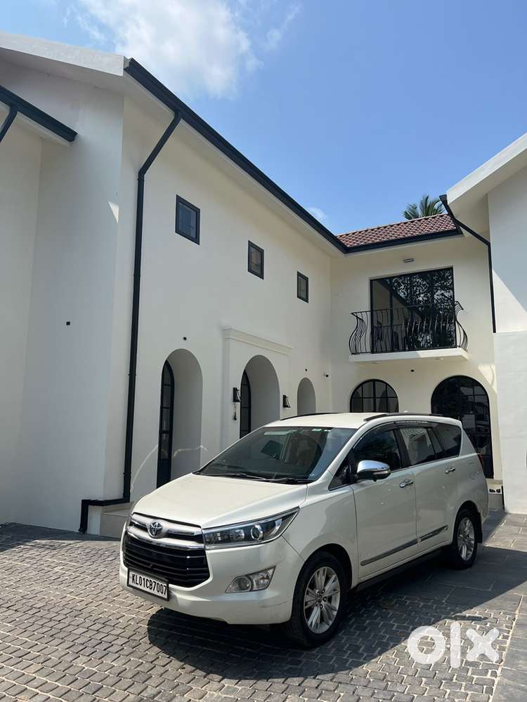 Toyota Innova Crysta 2017