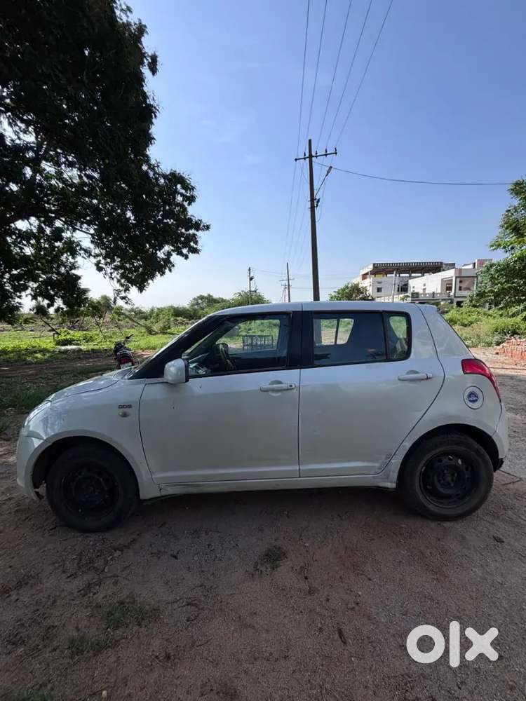 Maruti Suzuki Swift 2010 Diesel Good Condition With Brand New Battery
