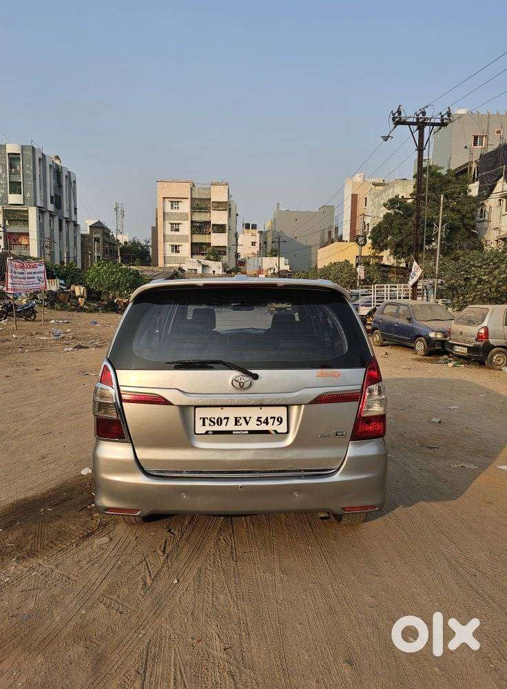 Toyota Innova 2.5 G (diesel) 8 Seater Bs Iv, 2015, Diesel