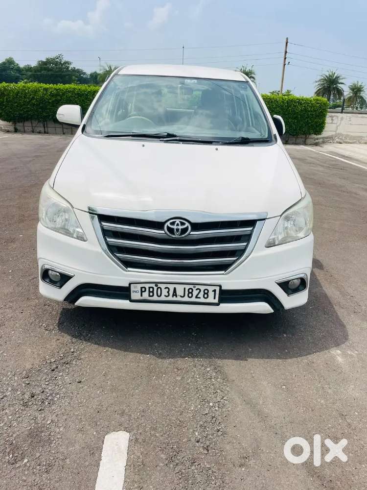 Toyota Innova 2.5 Z 2014