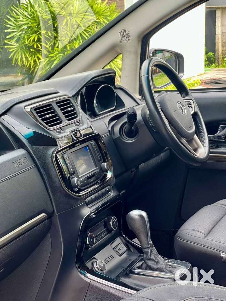 Tata Hexa 2.2 Xta 4x2 6 Str Dual Tone, 2018, Diesel