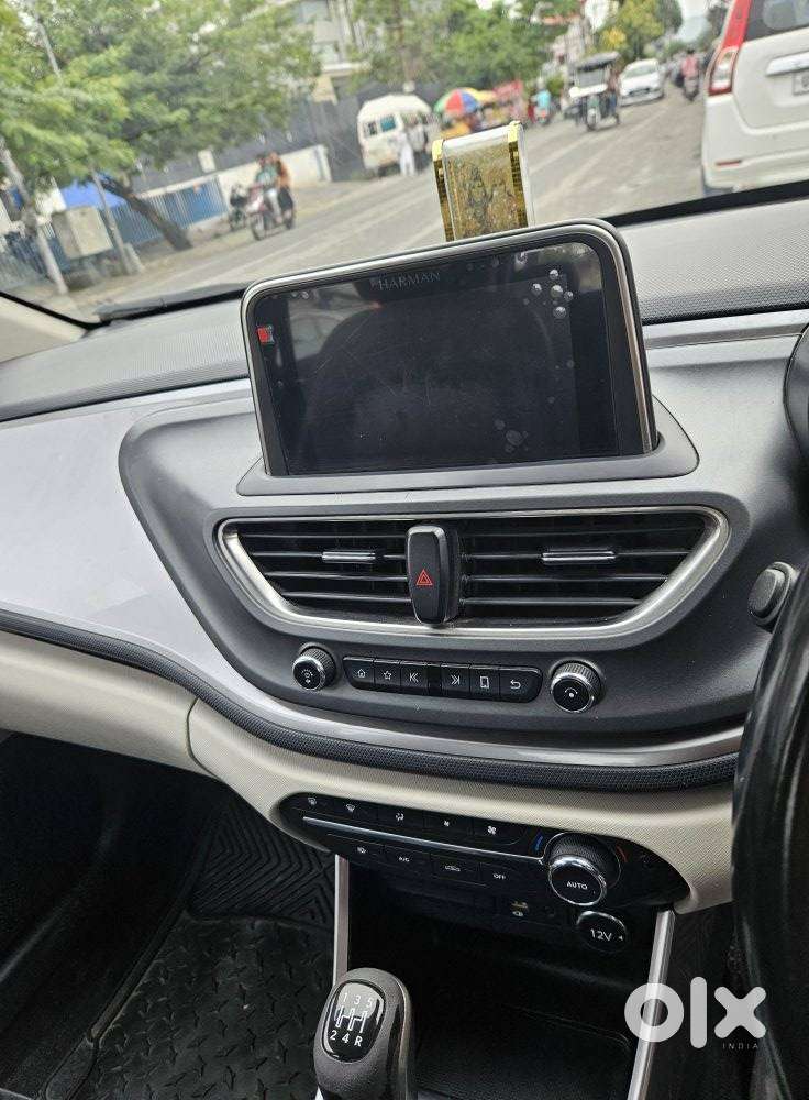 Tata Altroz 1.2 Xza (o), 2021, Petrol