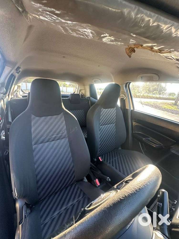 Maruti Suzuki Swift Vvt Lxi, 2022, Petrol
