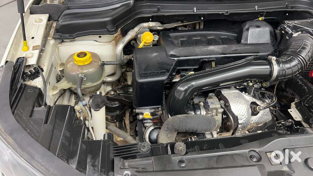 Mahindra Xuv300 W8 Option Diesel, 2023, Diesel