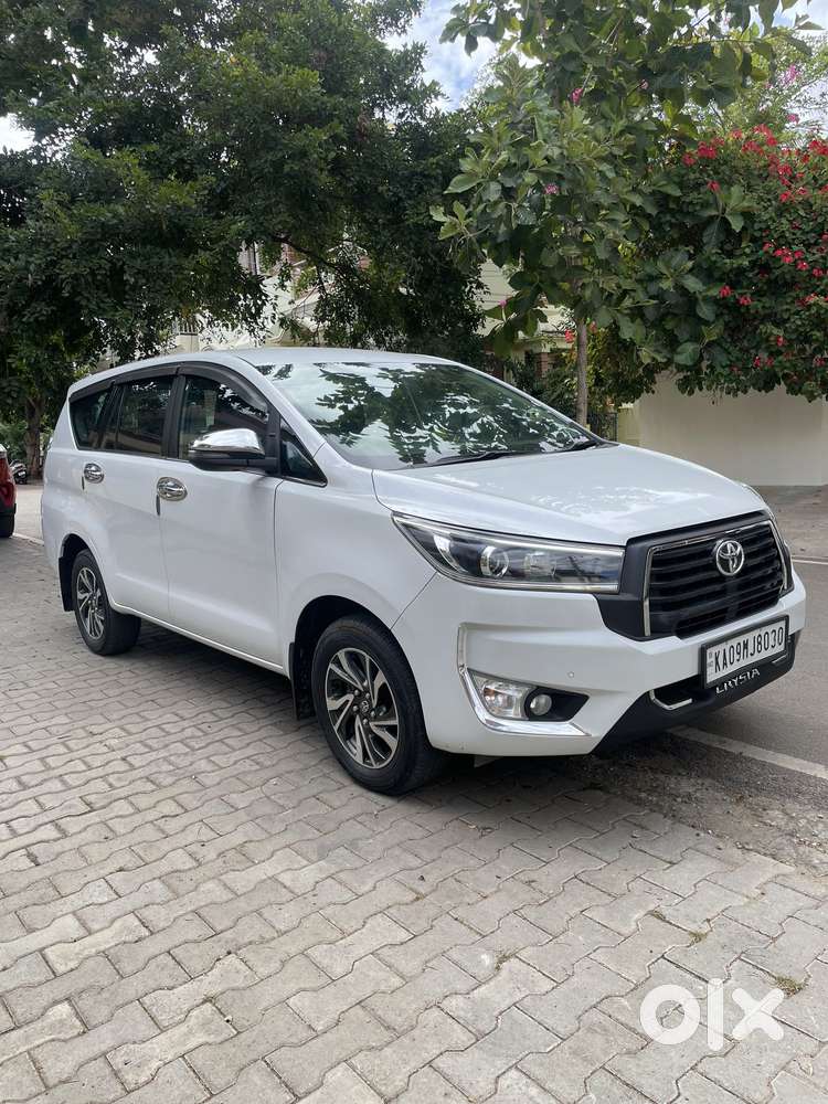 Toyota Innova Crysta 2.4 V, 2024, Diesel