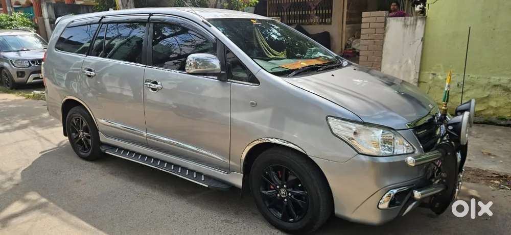Toyota Innova 2015 Diesel Manual 283000 Km Driven