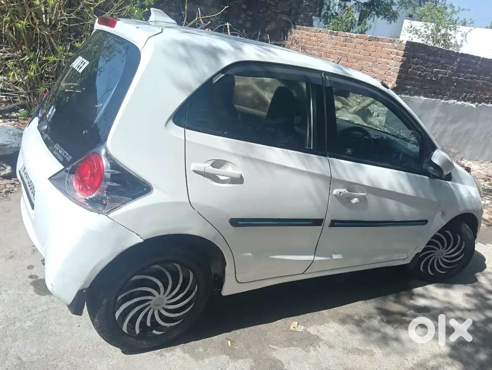 Honda Brio Welcondition Charon Power Window Power Steering Chilled