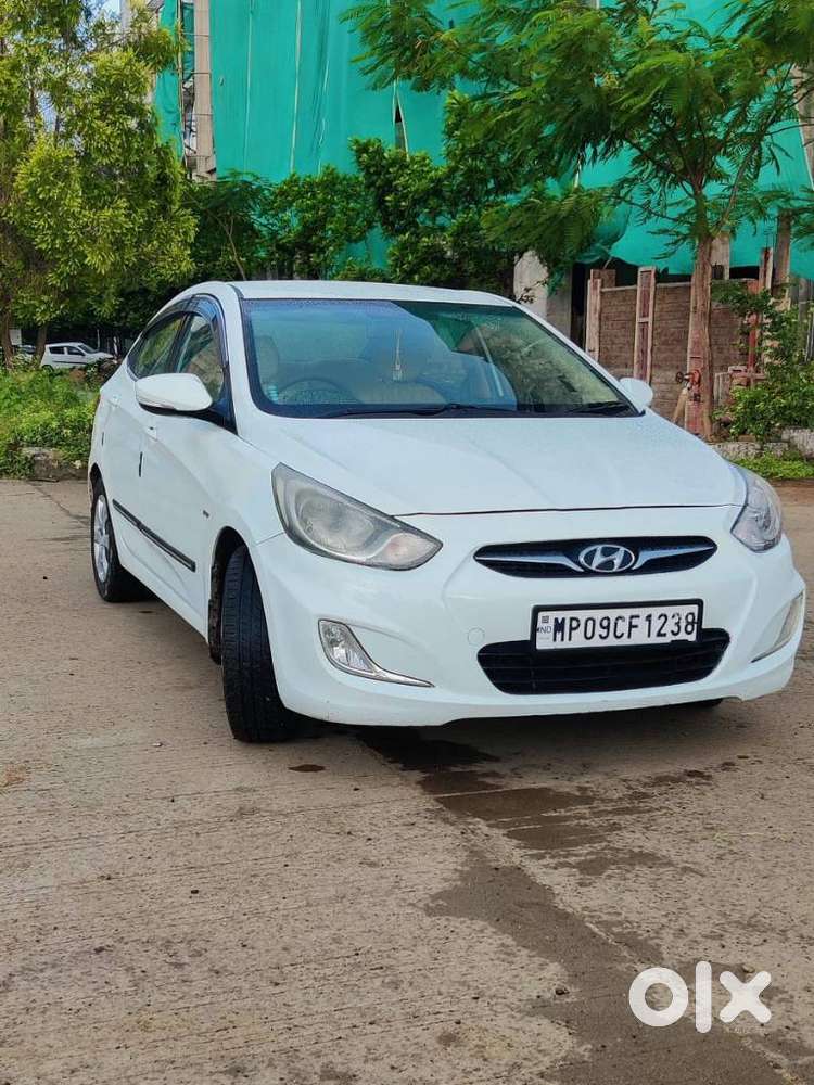 Hyundai Verna Fluidic 1.6 Vtvt Sx Opt, 2012, Petrol