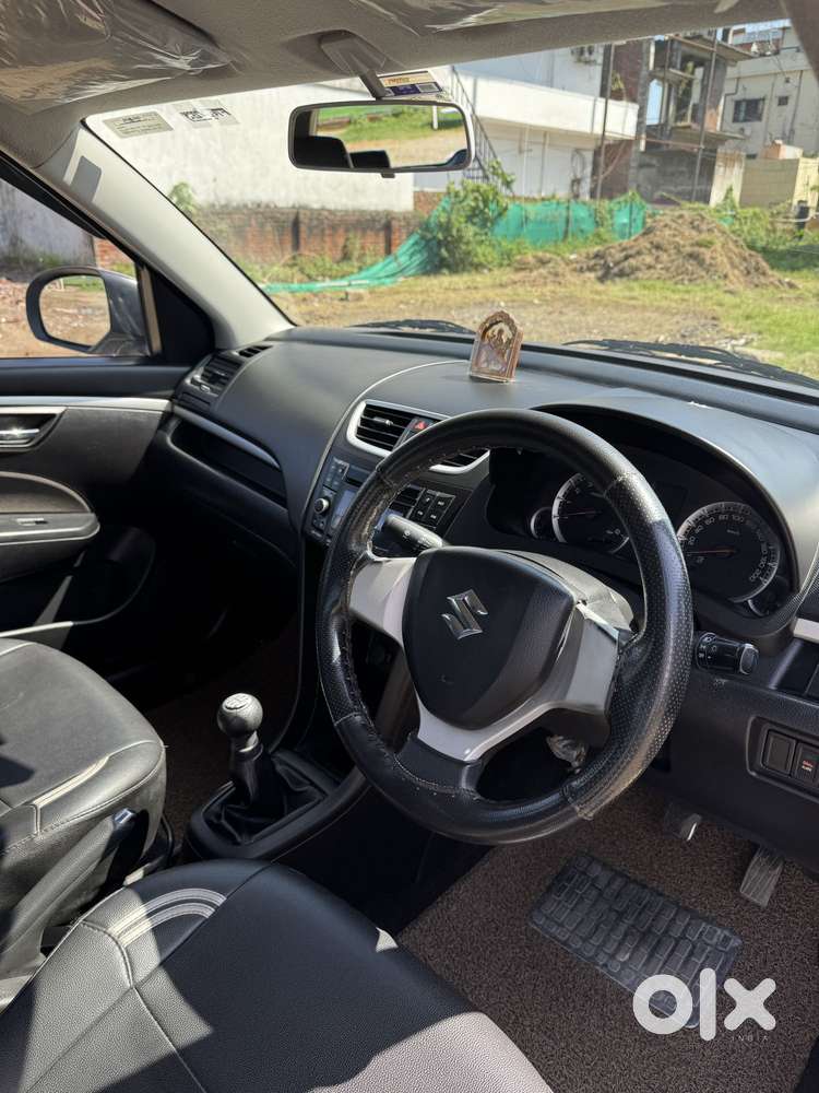 Maruti Suzuki Swift Vxi Optional, 2016, Petrol