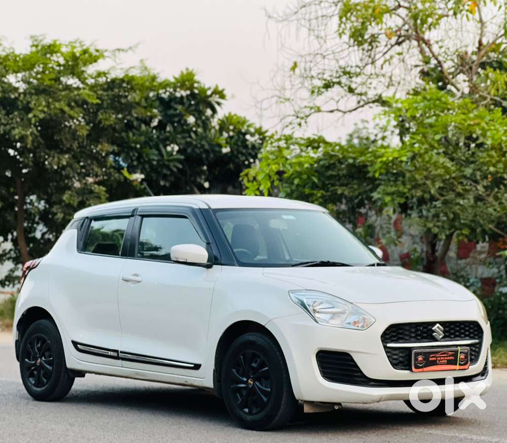 Maruti Suzuki Swift Vxi + Manual, 2022, Petrol