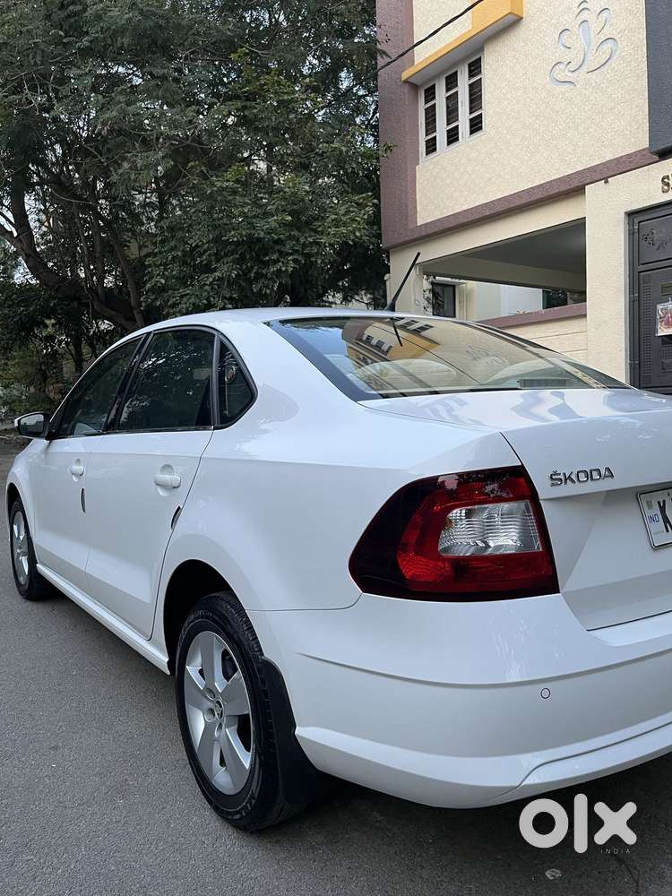 Skoda Rapid 1.0 Ambition Tsi At, 2020, Petrol